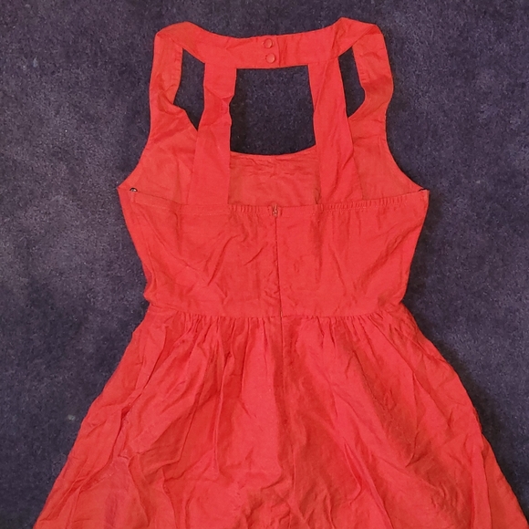 Sundress w/ Back Cutout - Picture 2 of 3